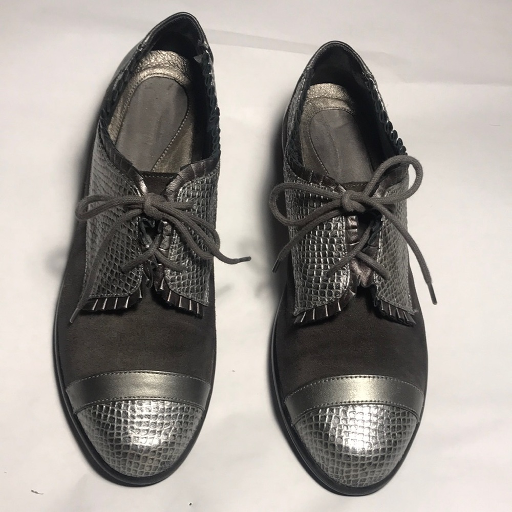 NAOT Rate Yama Flat Wom Sz7-7.5 Gray Metallic (F)